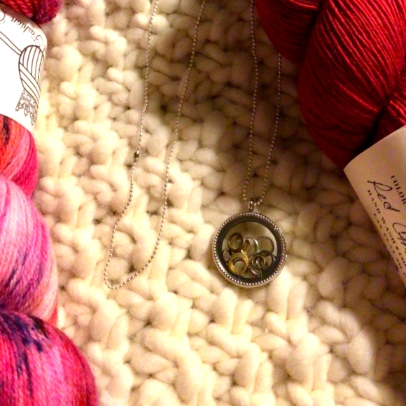 Mod Stitch Marker necklace - Picture 2 of 5